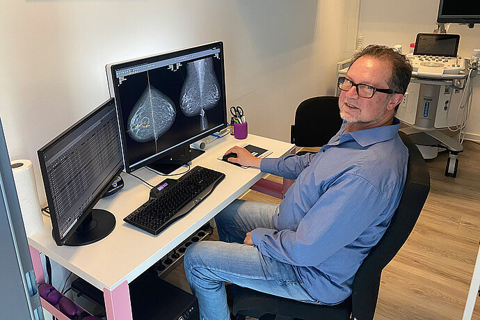 Dr. med. Gerold Hecht, Jefe del Centro de Referencia de Mamografía del Norte