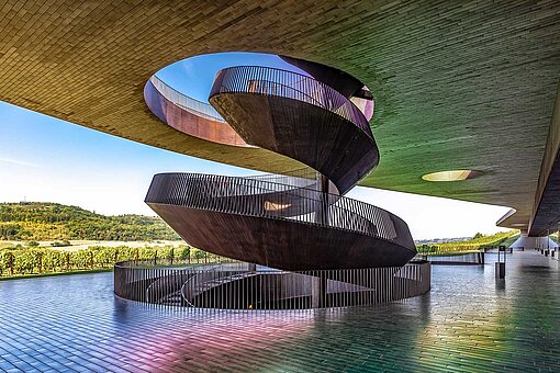 [Translate to Swiss English:] Modern spiral staircase