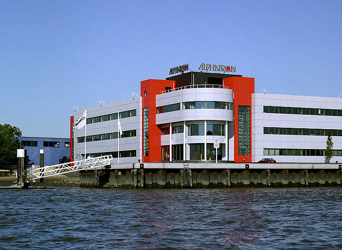 Firmengebäude Alphatron